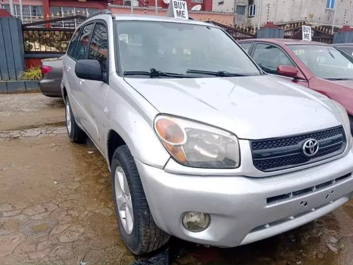 Toyota RAV 4   - 2004