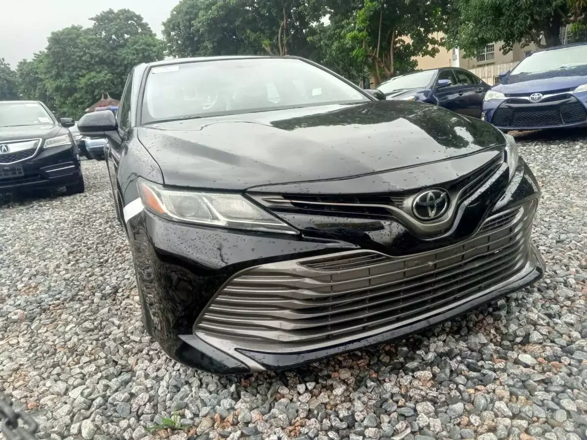 Toyota Camry   - 2019