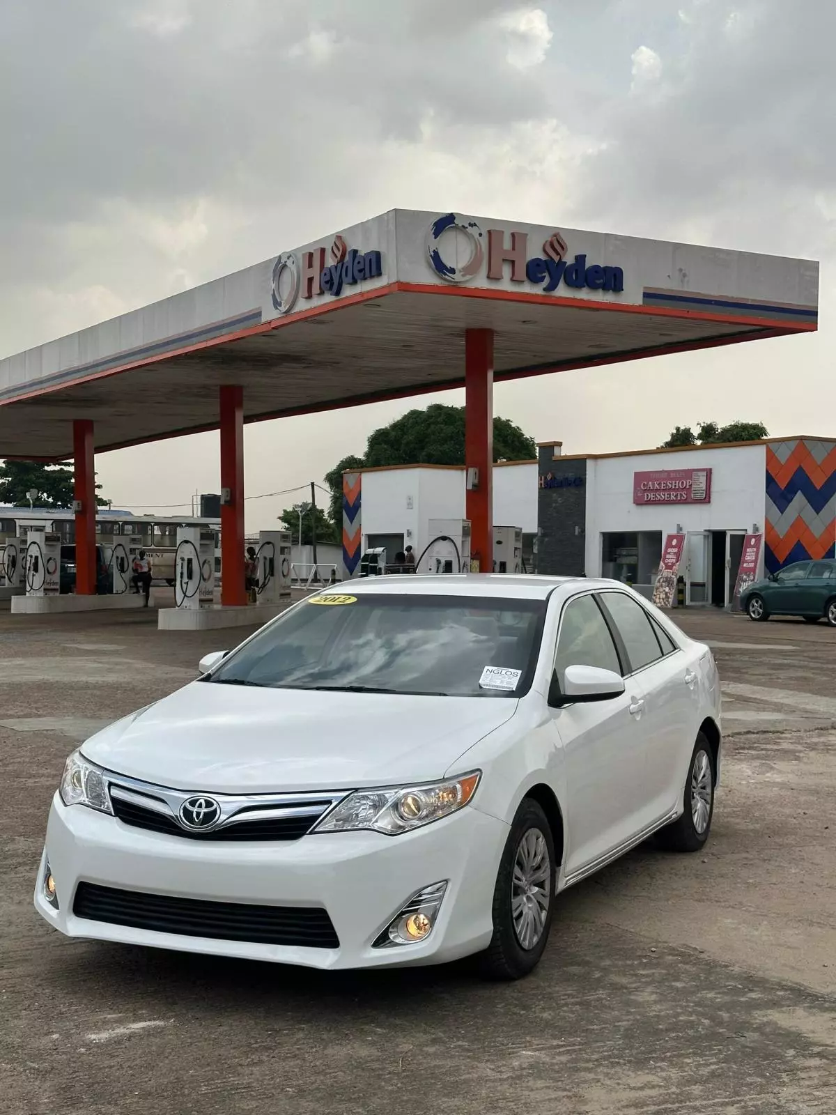 Toyota Camry   - 2012