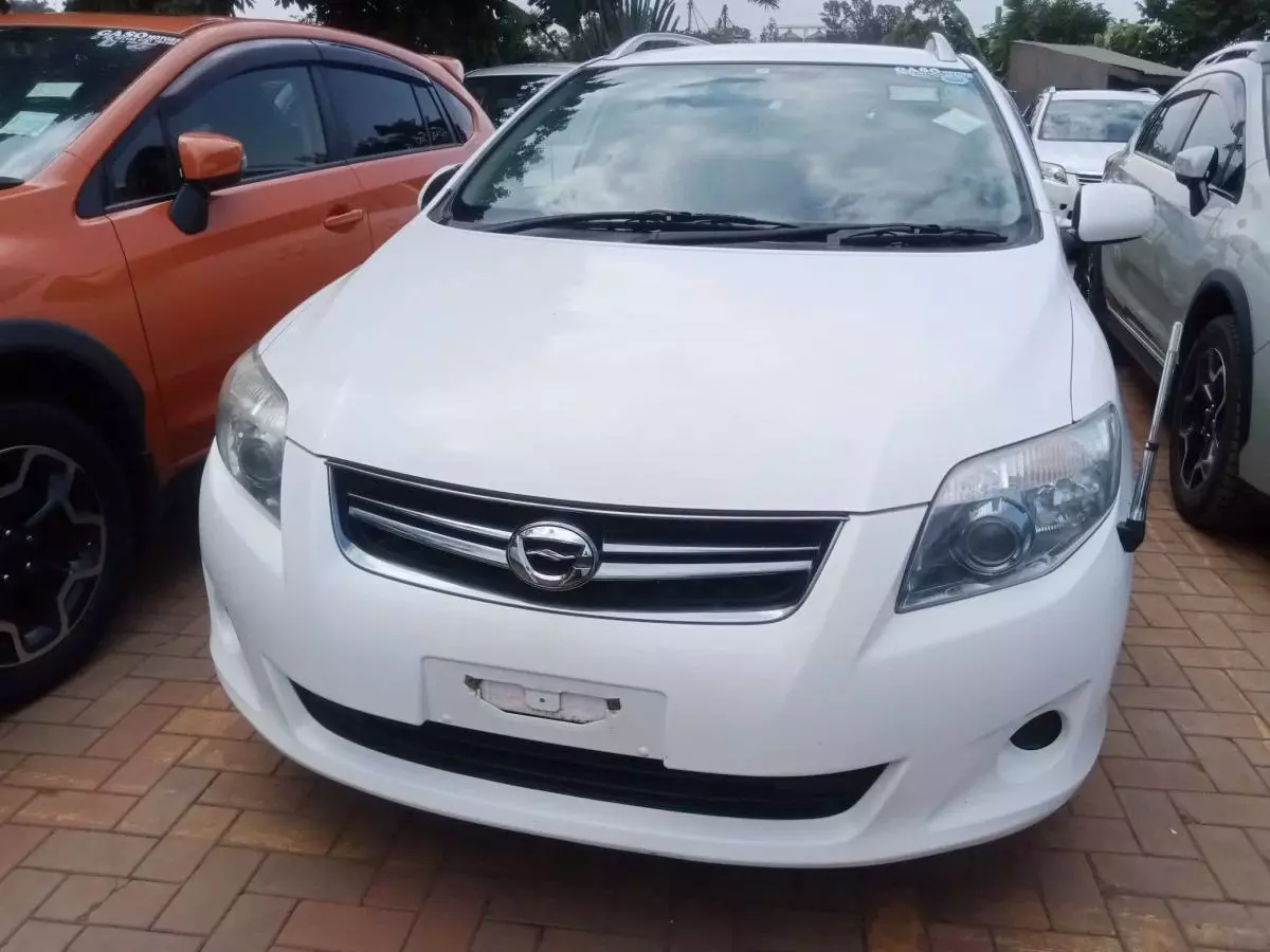 Toyota Fielder    - 2009