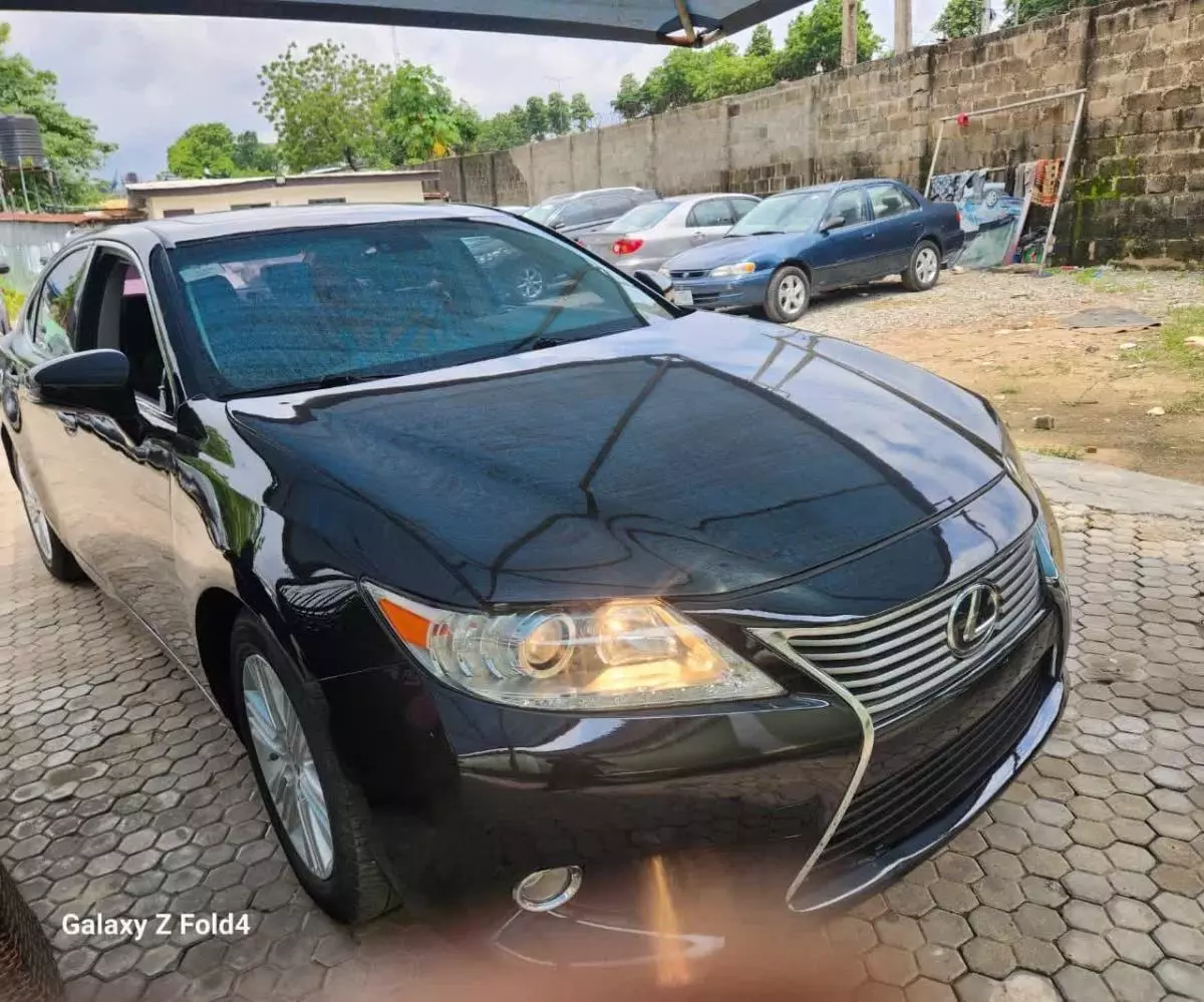 Lexus ES 350   - 2015