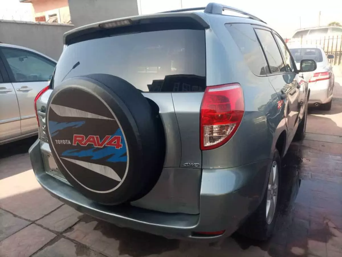 Toyota RAV 4   - 2007