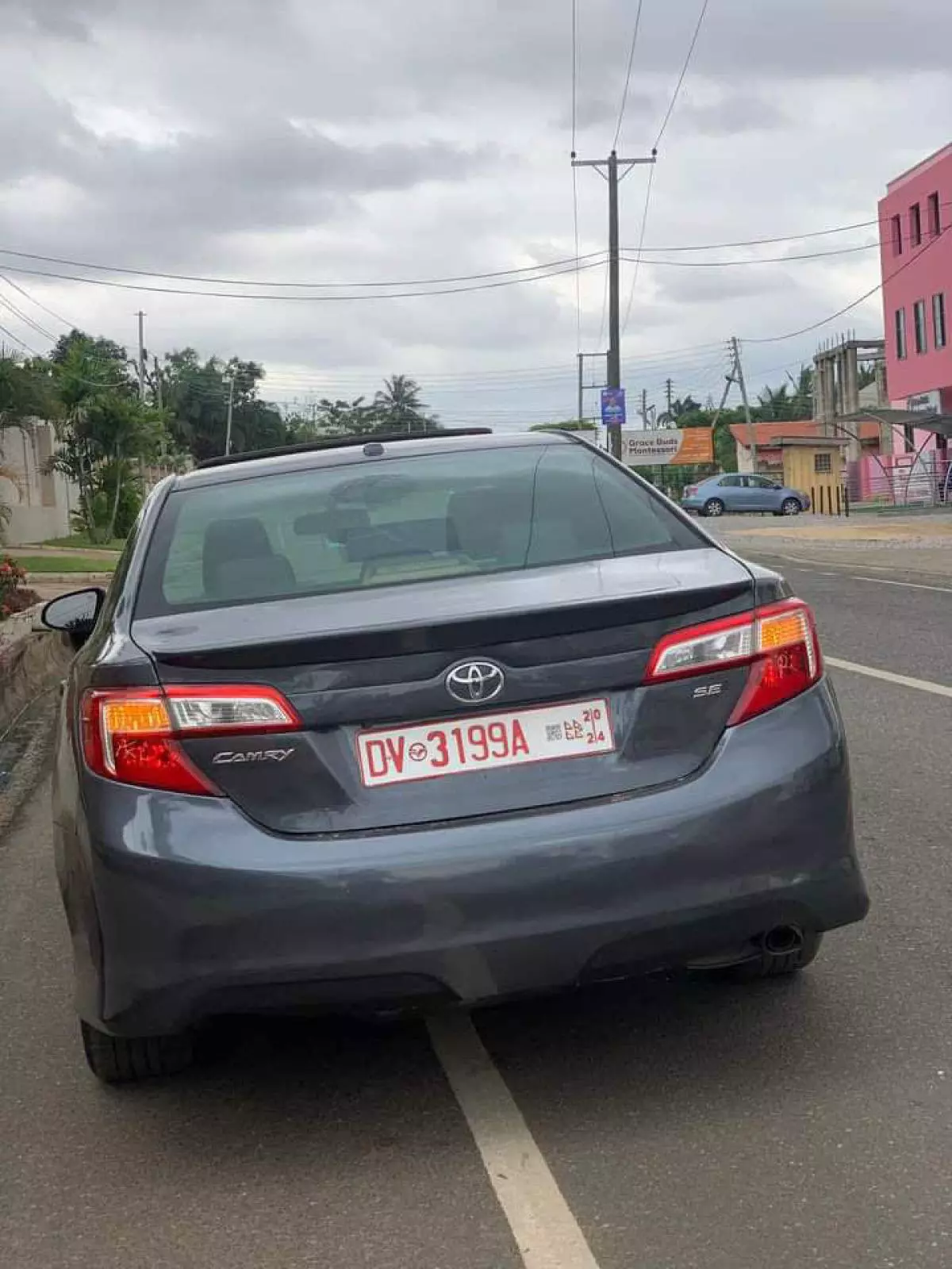 Toyota Camry   - 2014