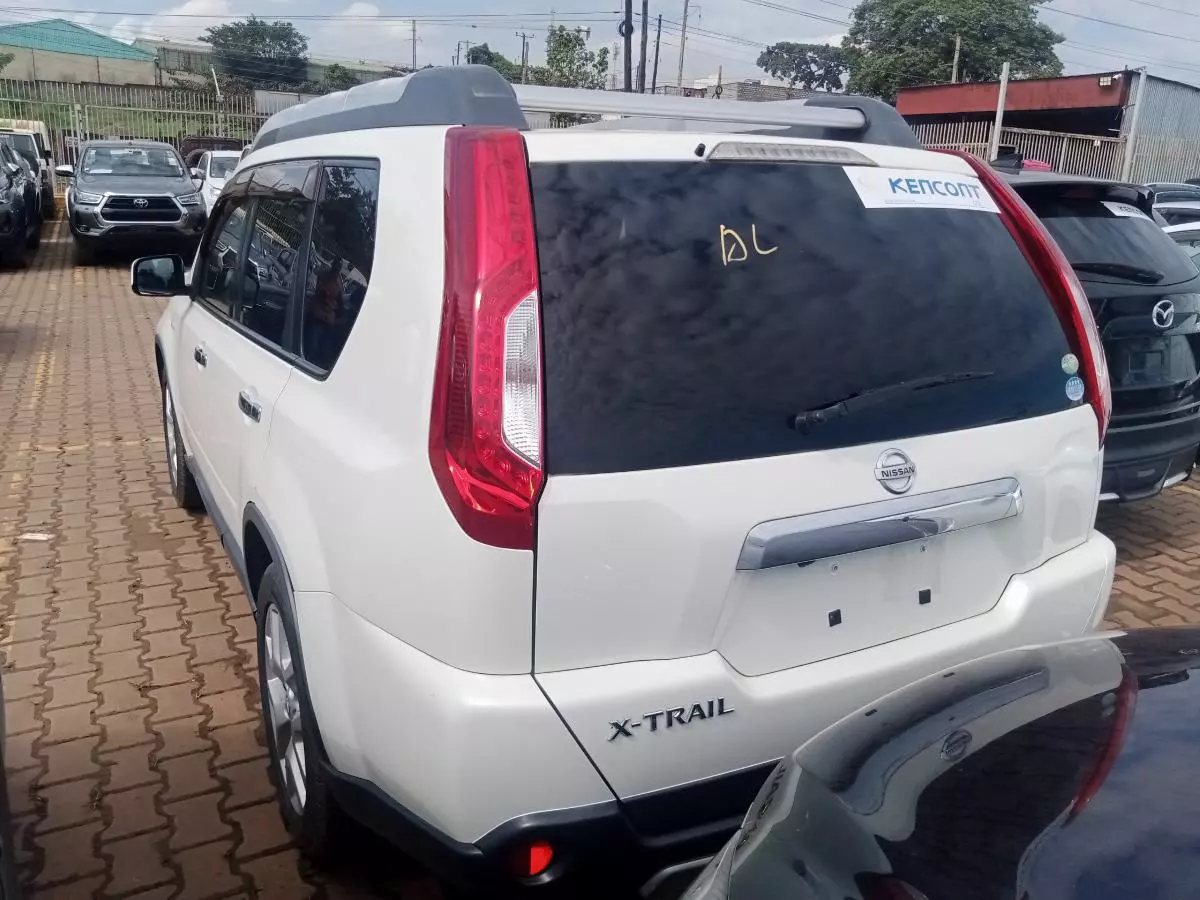 Nissan X-Trail   - 2011