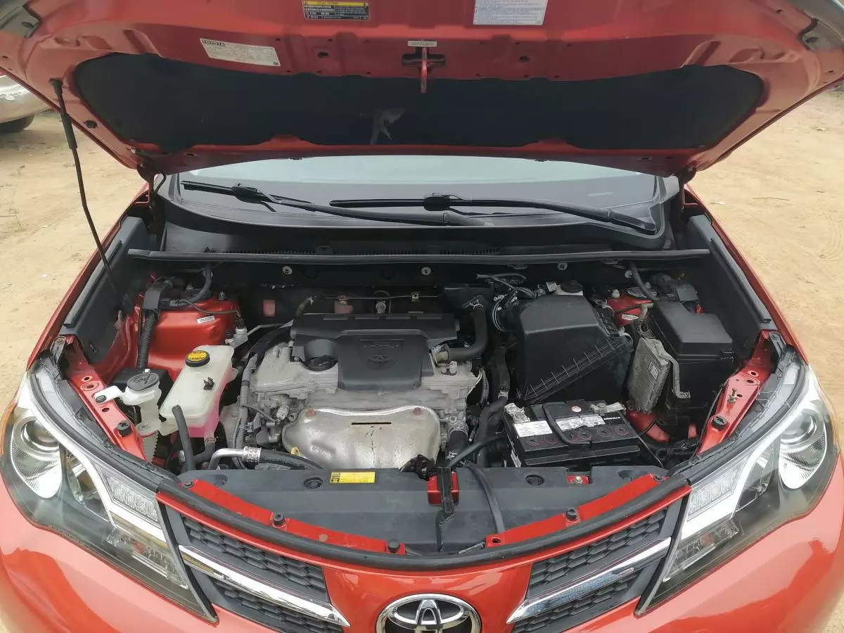 Toyota RAV 4   - 2015