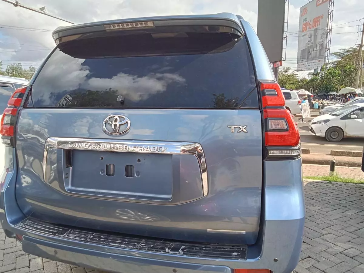 Toyota Landcruiser prado TX   - 2011