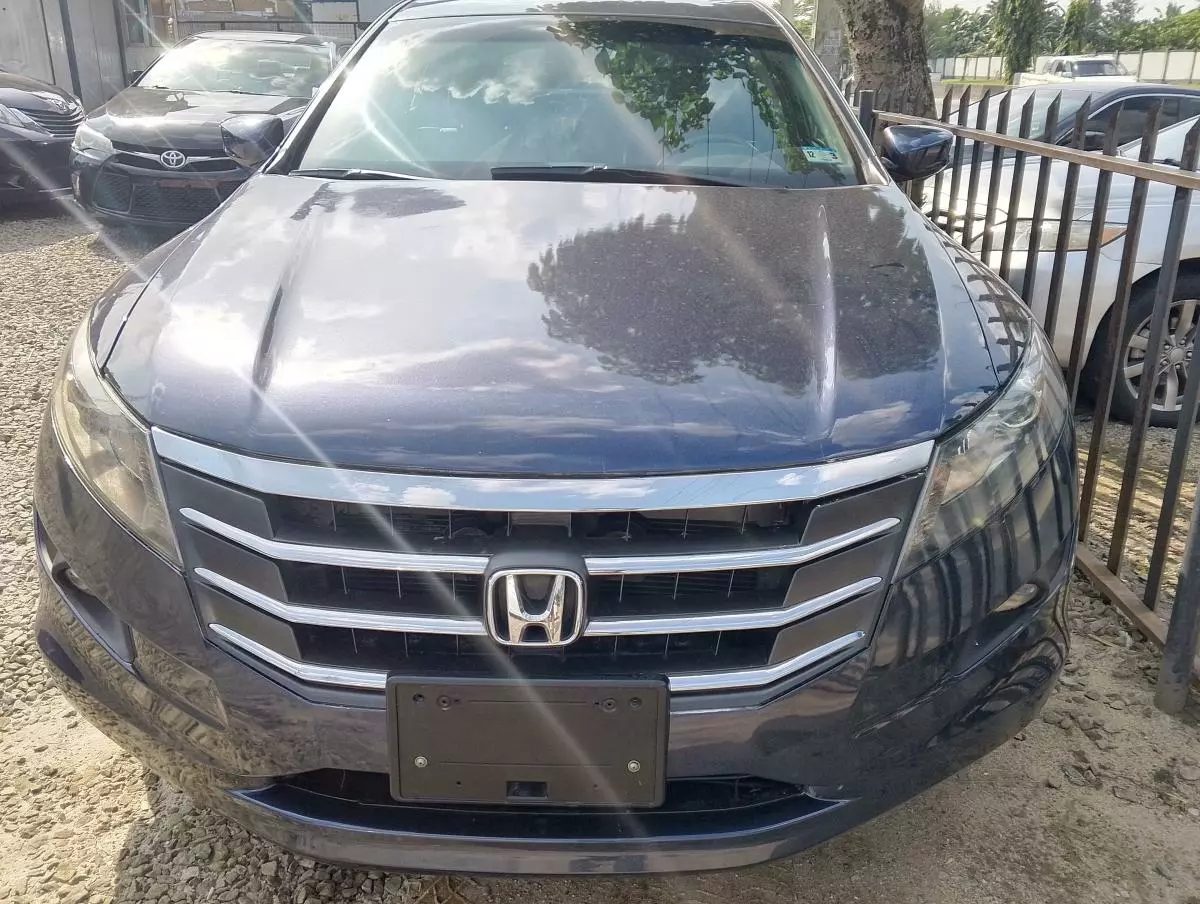 Honda Crosstour   - 2012