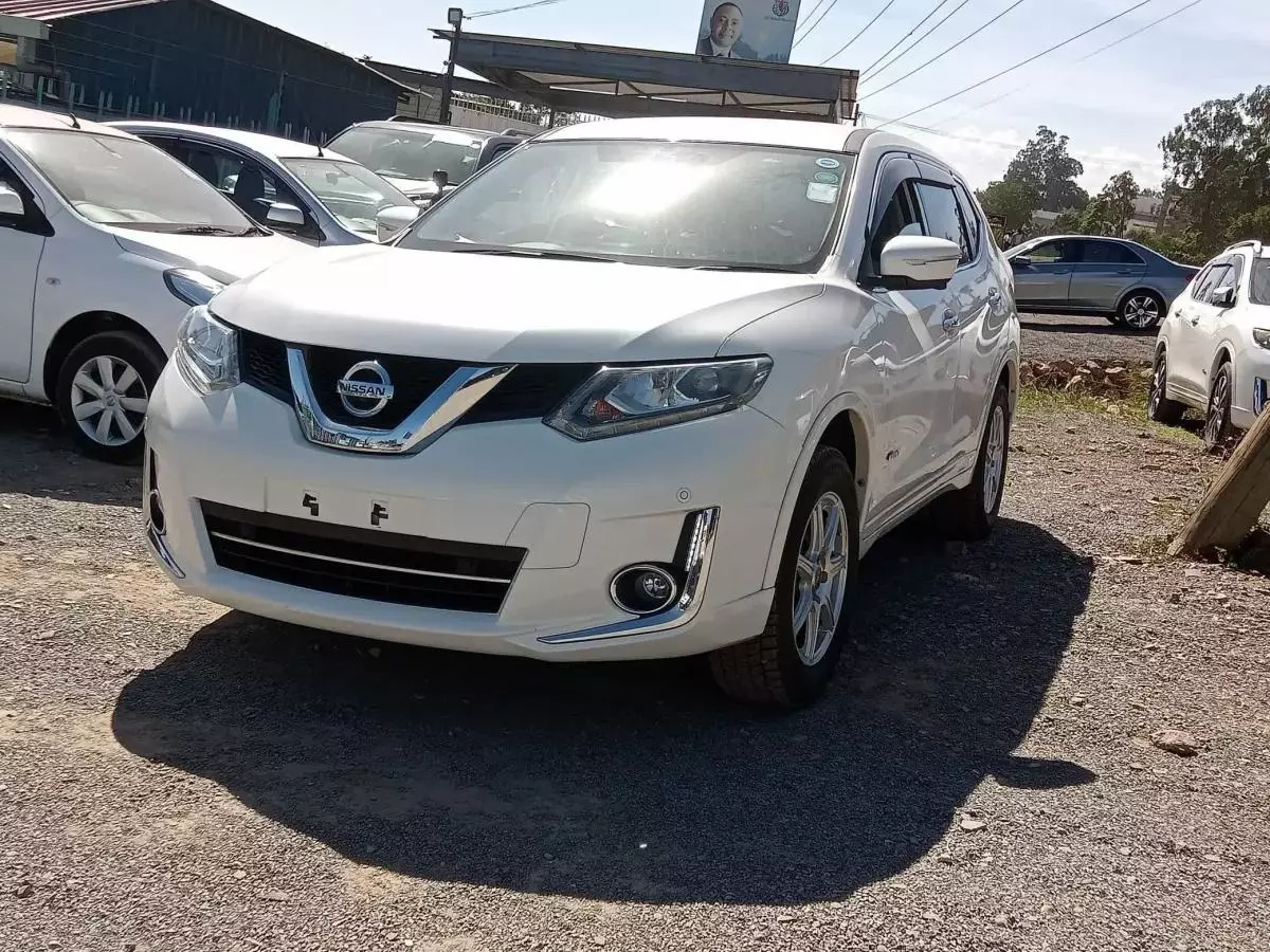 Nissan X-TRAIL - 2015