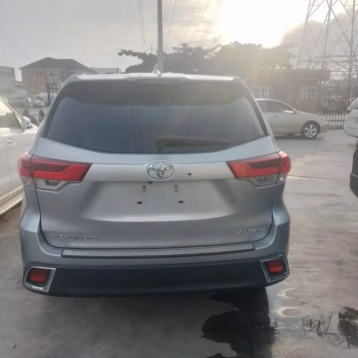 Toyota Highlander   - 2017