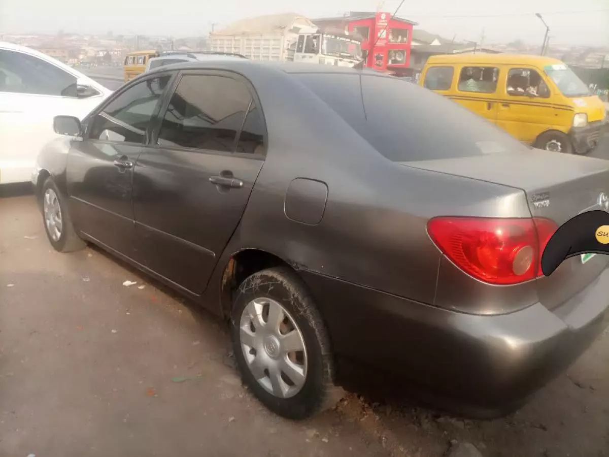 Toyota Corolla - 2006