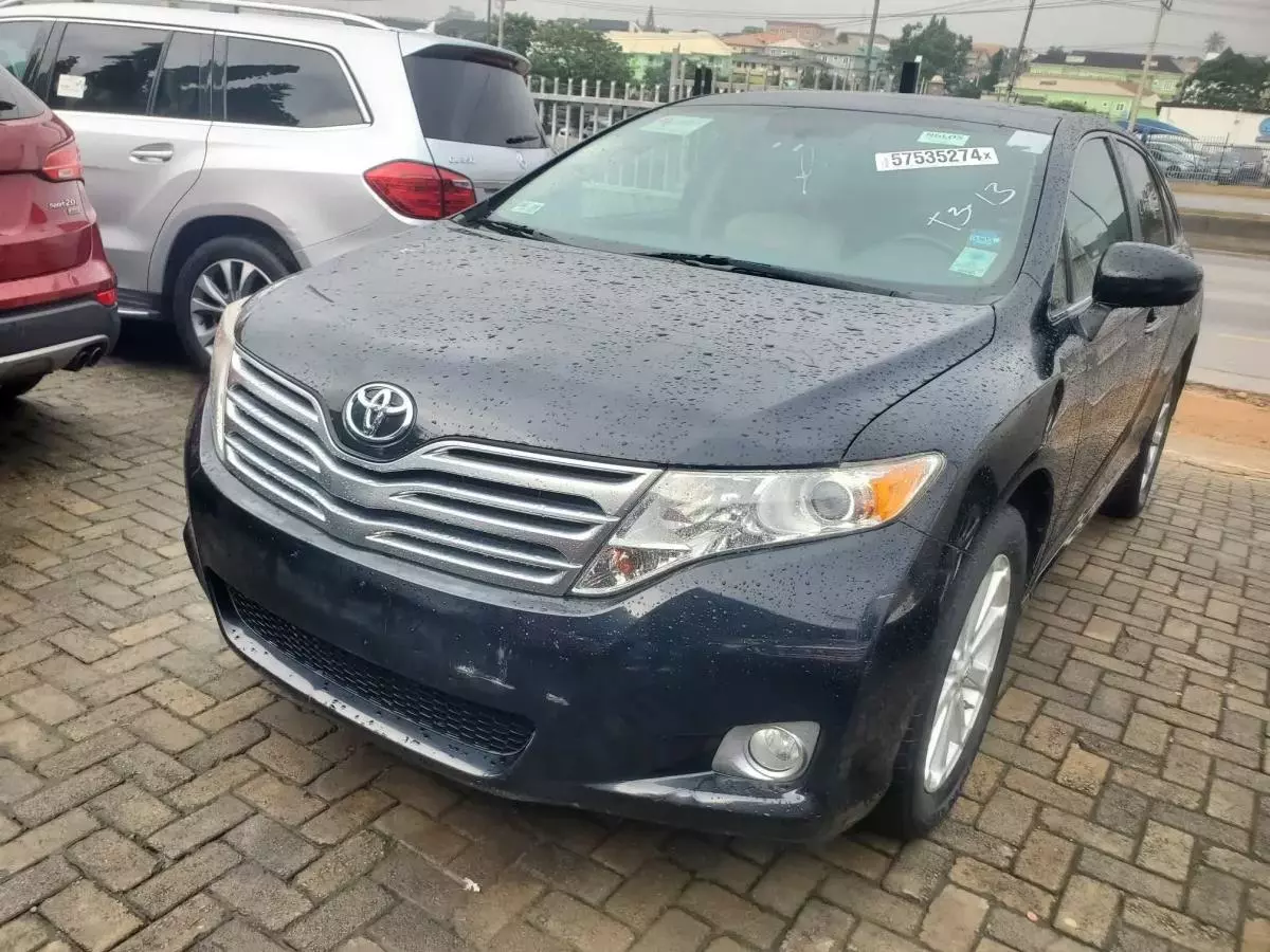 Toyota Venza   - 2011