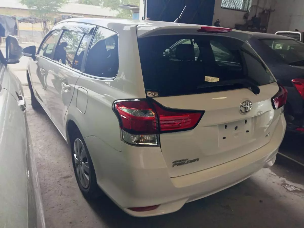 Toyota Fielder  - 2015
