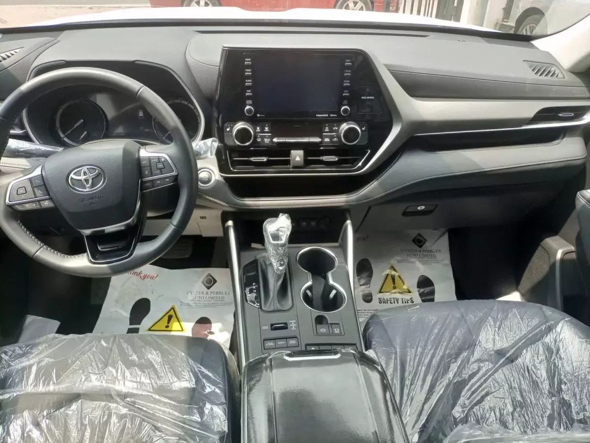 Toyota Highlander - 2021