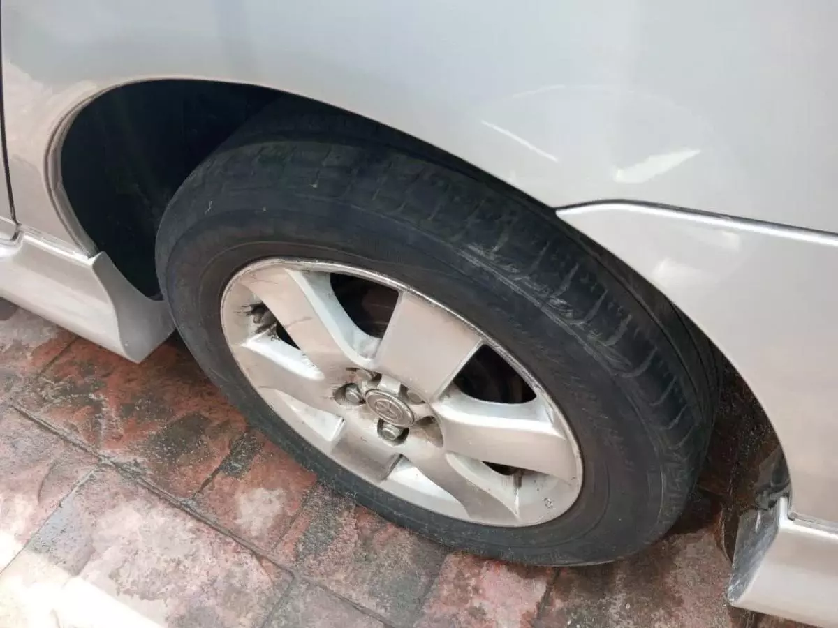 Toyota Corolla - 2005