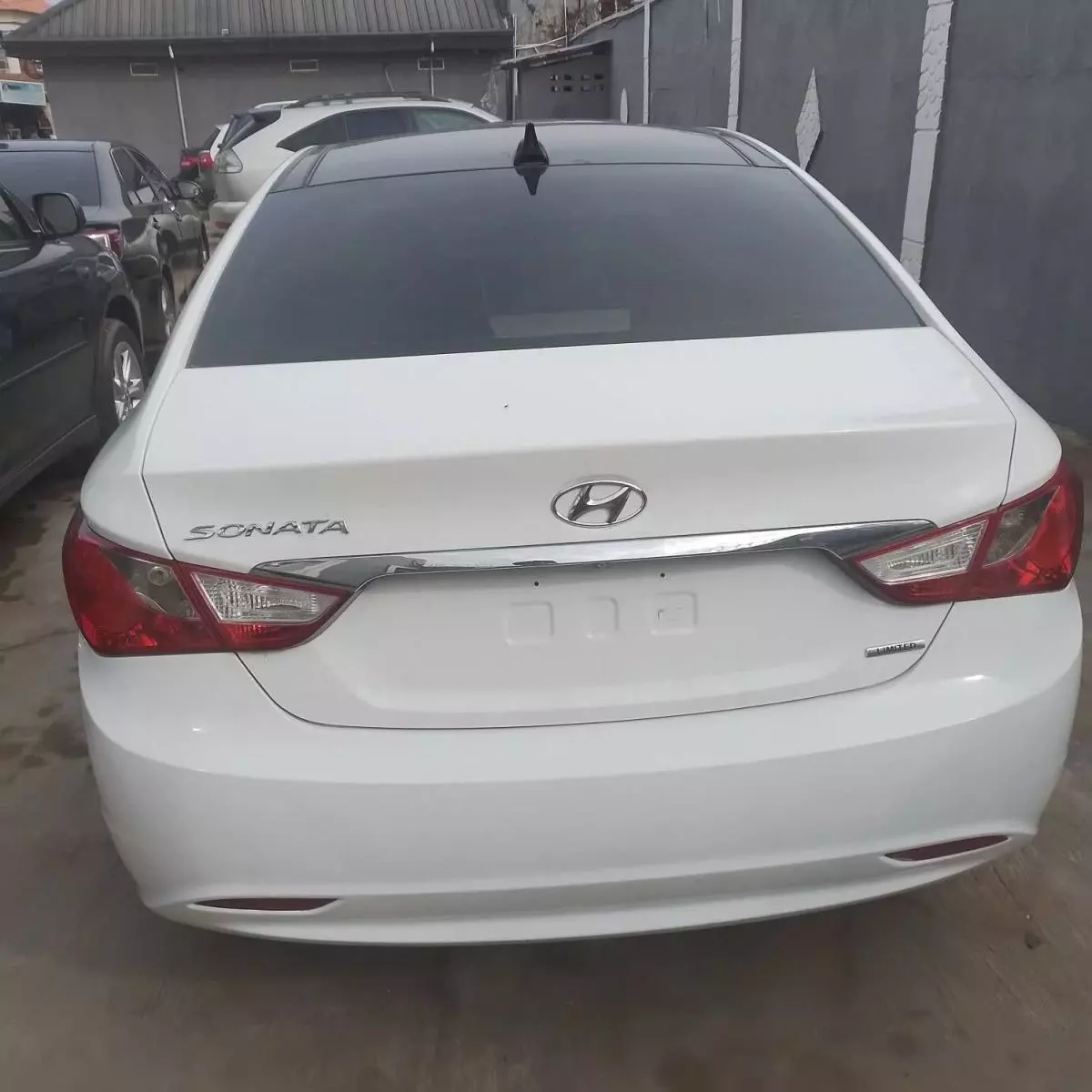 Hyundai Sonata   - 2013