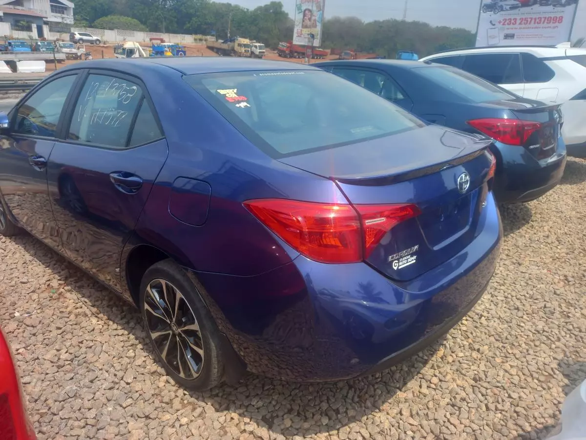 Toyota Corolla   - 2018