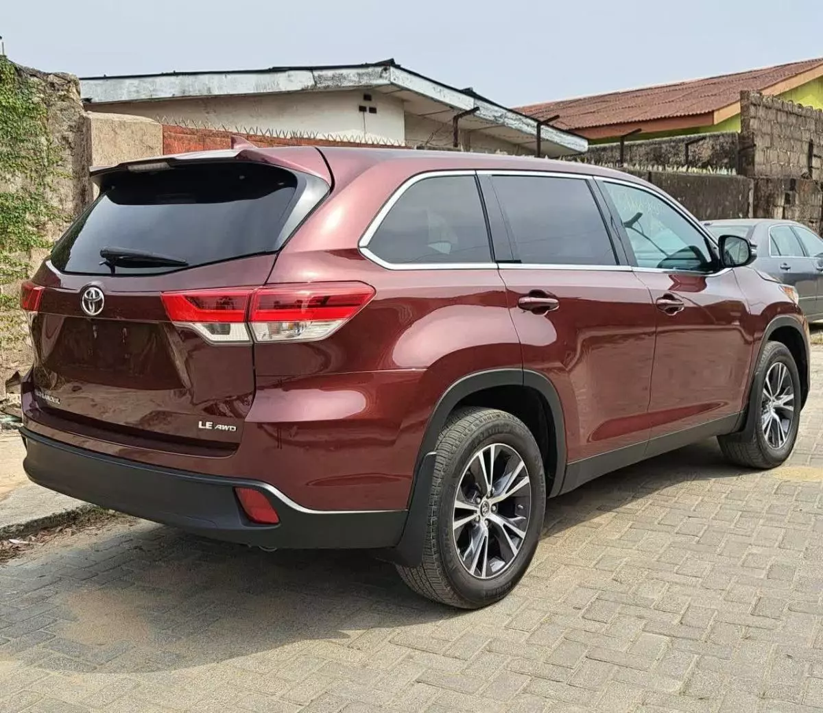 Toyota Highlander   - 2019