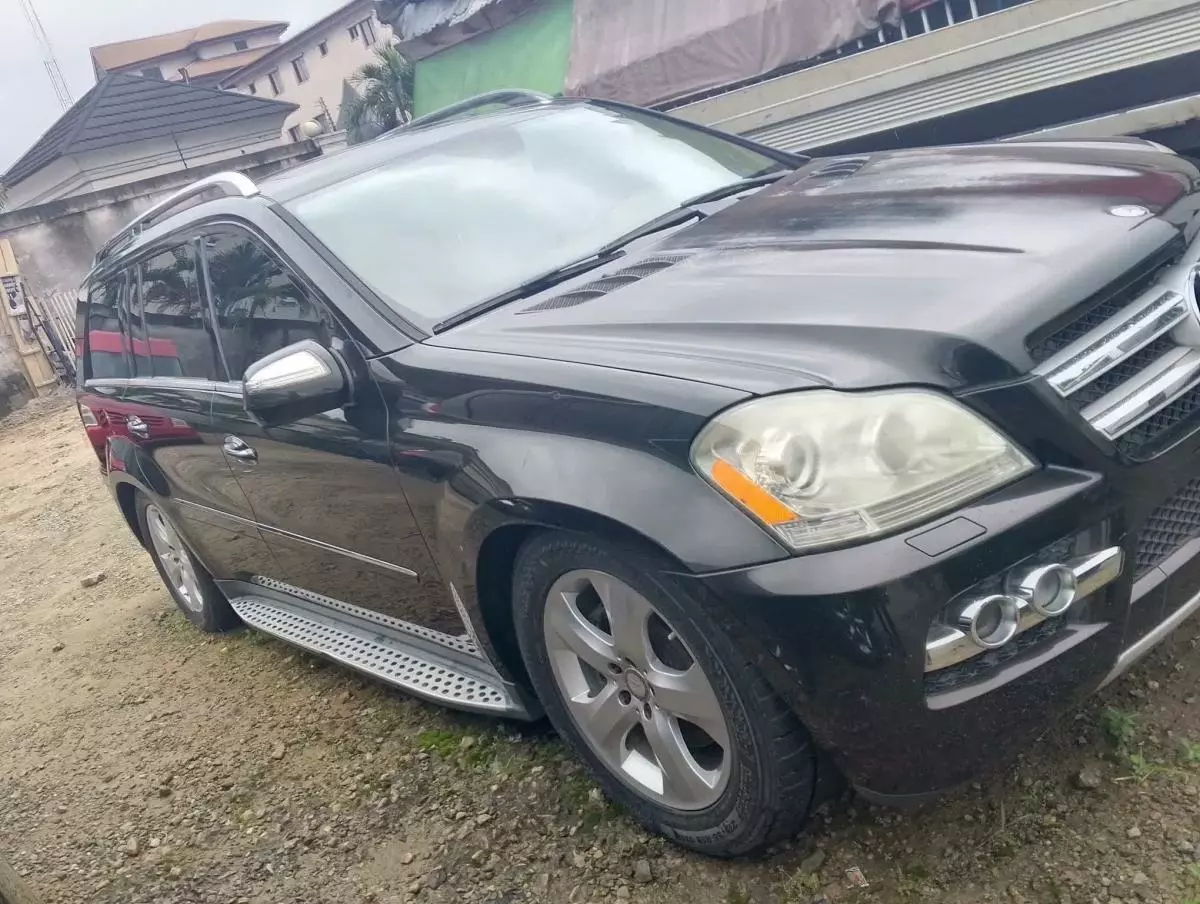 Mercedes-Benz GL 450   - 2010