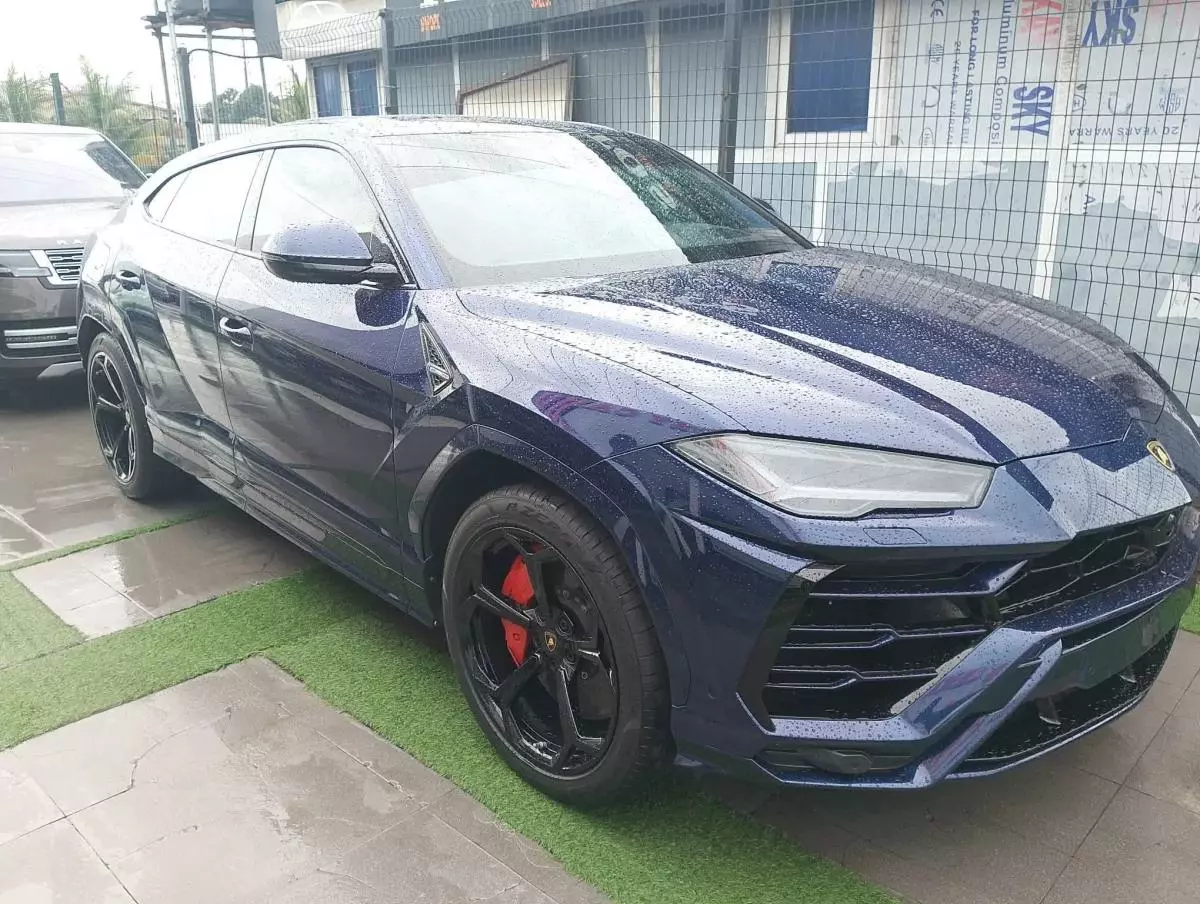 Lamborghini Urus   - 2019