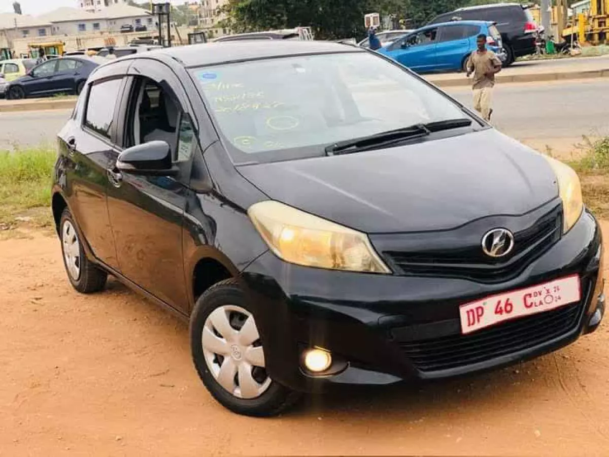 Toyota Vitz   - 2013