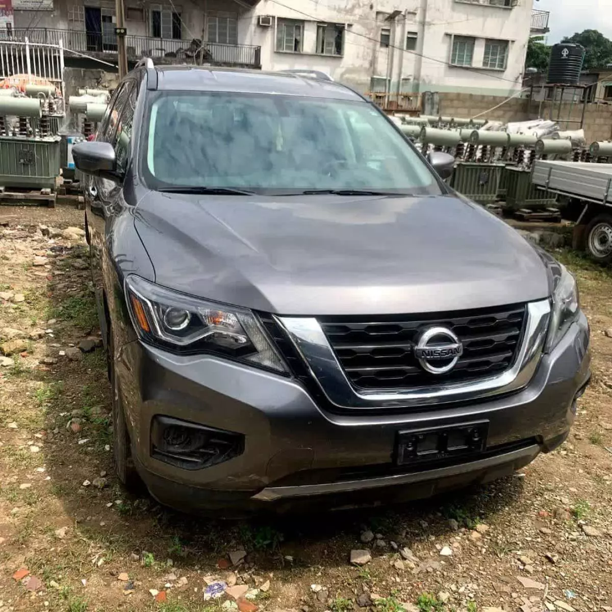 Nissan Pathfinder   - 2017