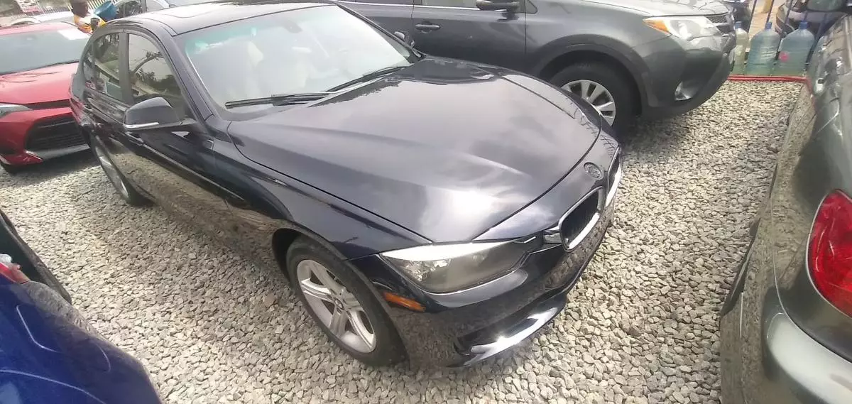 BMW 328i - 2013