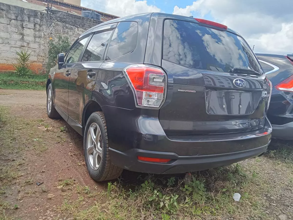 Subaru Forester   - 2017