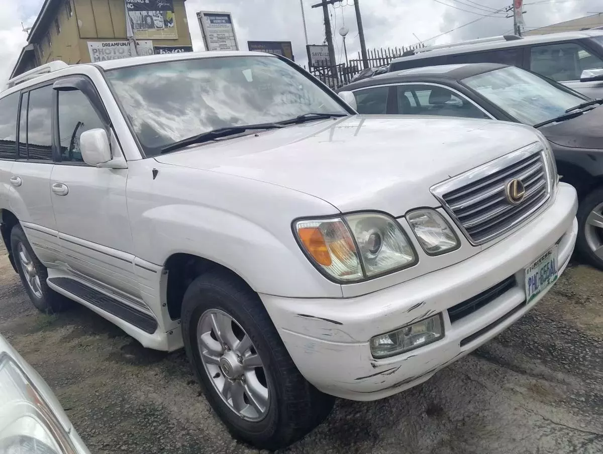 Lexus LX 470   - 2004