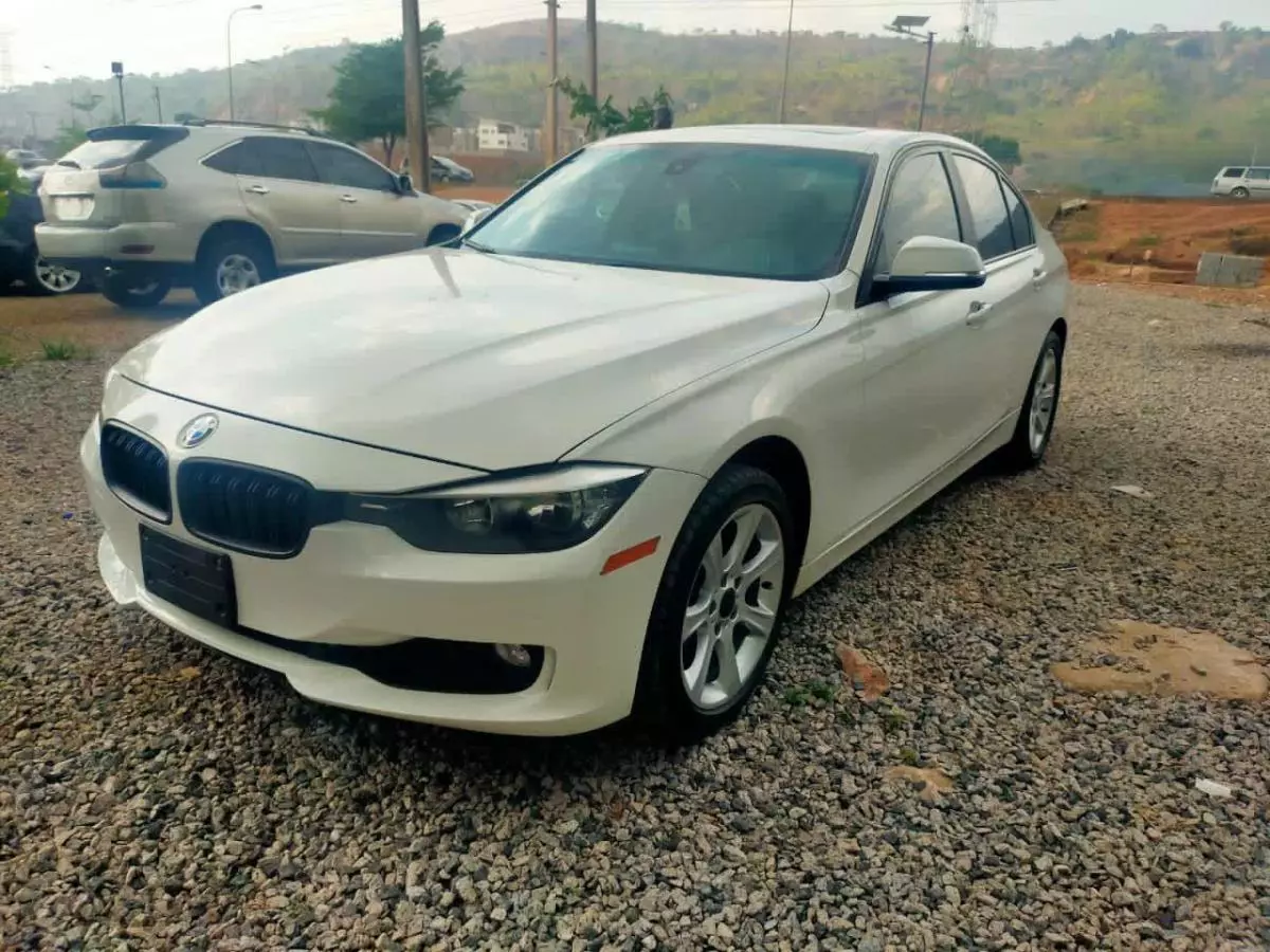 BMW 328i - 2013