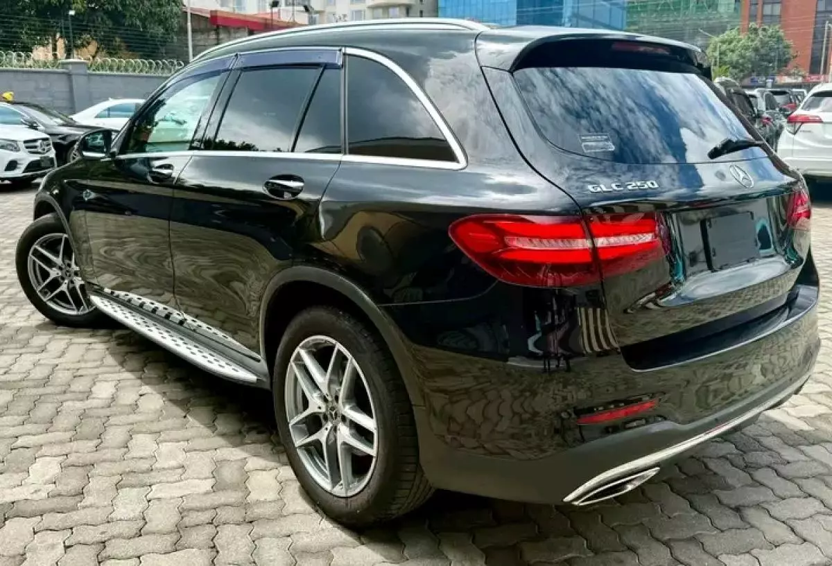 Mercedes-Benz GLC 250   - 2017