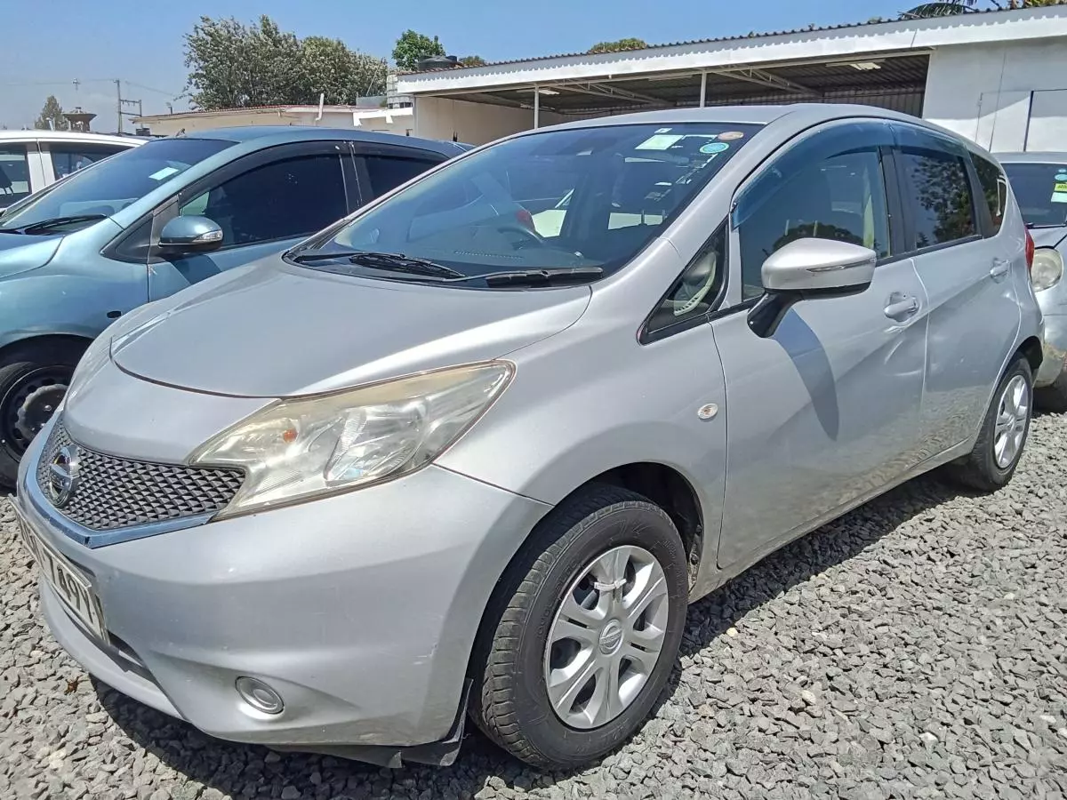 Nissan Note   - 2015