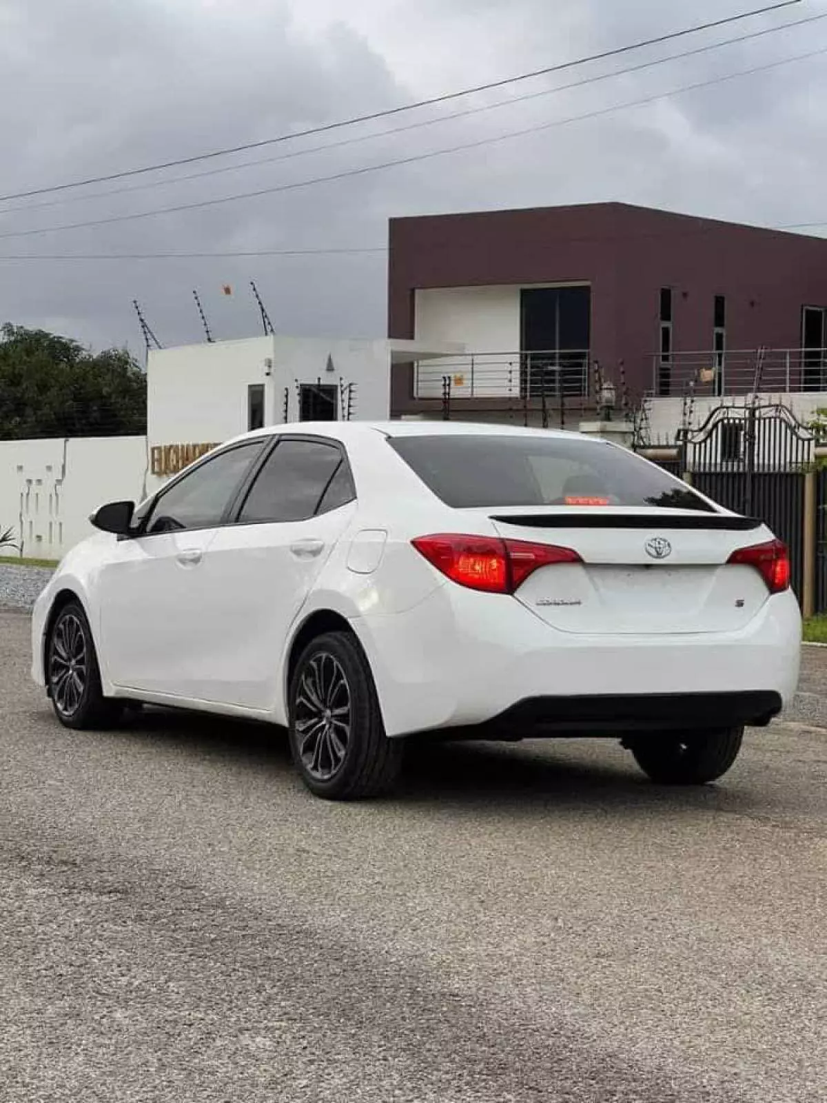 Toyota Corolla   - 2014