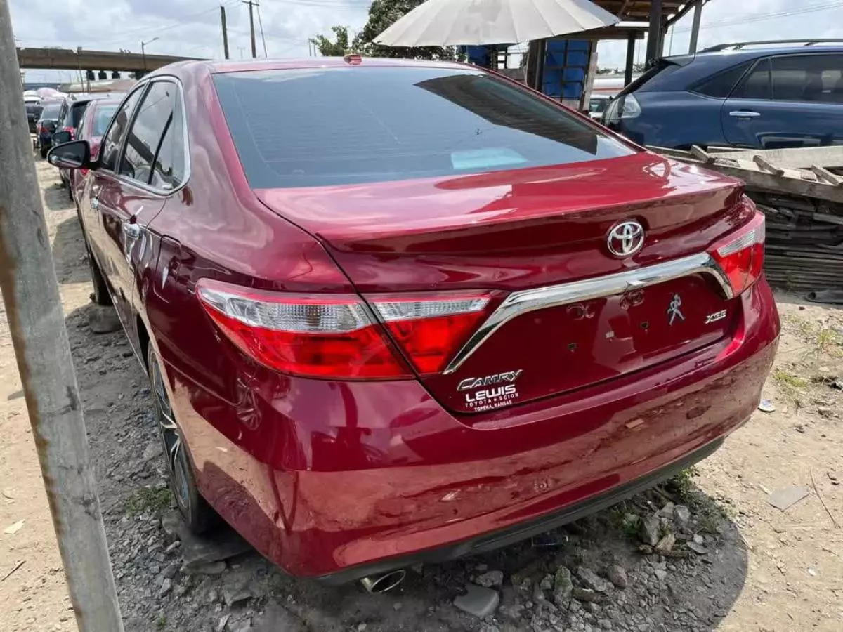 Toyota Camry   - 2015