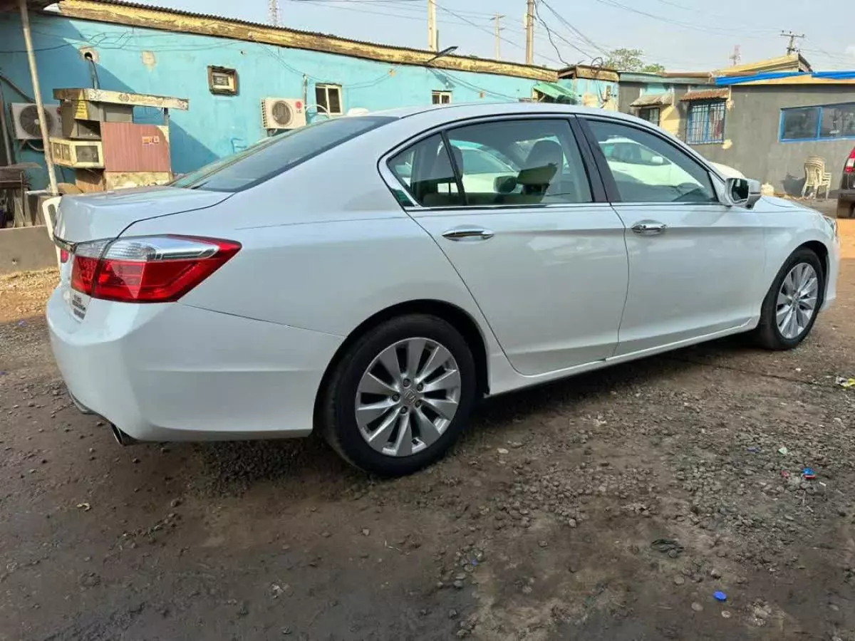 Honda Accord - 2014