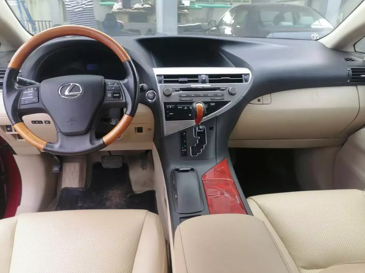 Lexus RX 350   - 2010