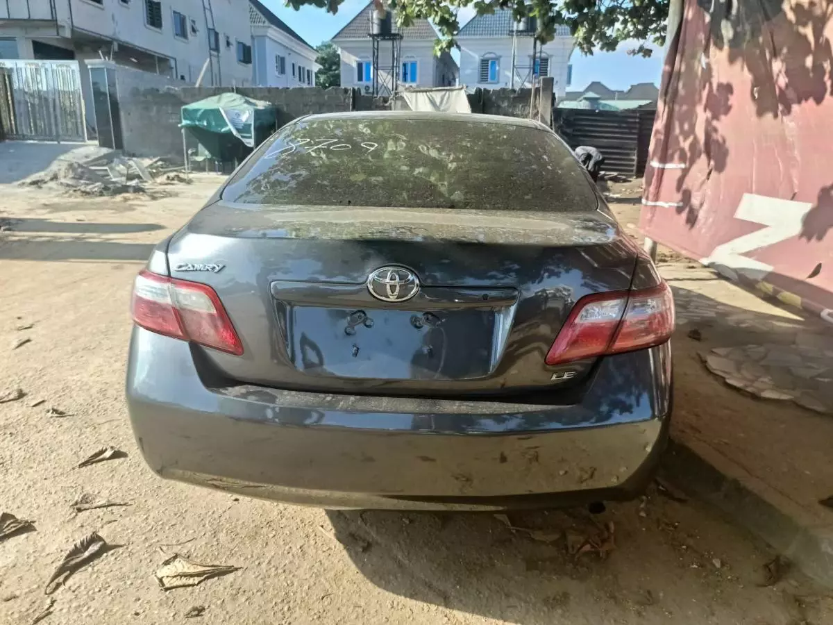 Toyota Camry   - 2007