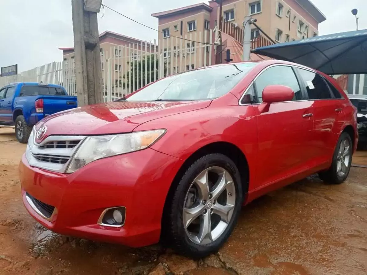 Toyota Venza   - 2010