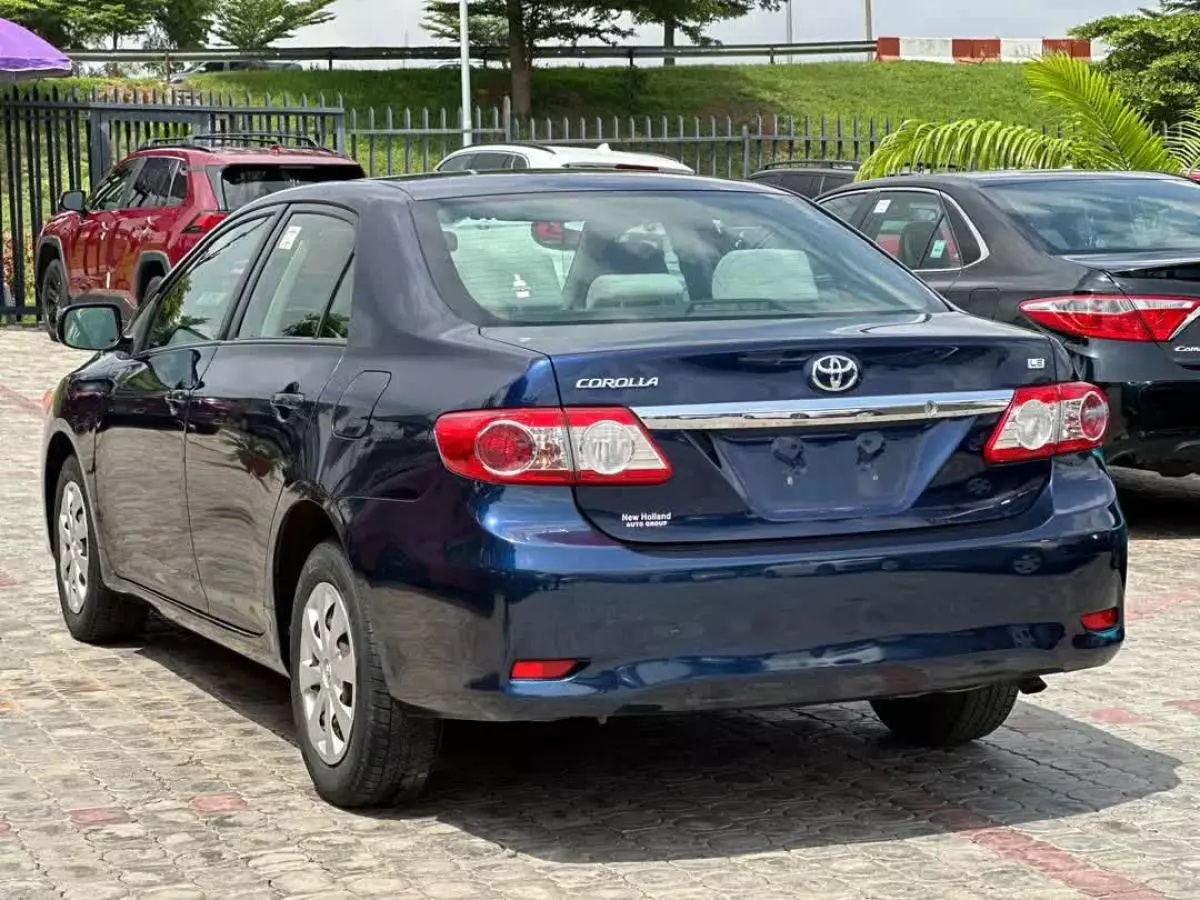 Toyota Corolla   - 2012