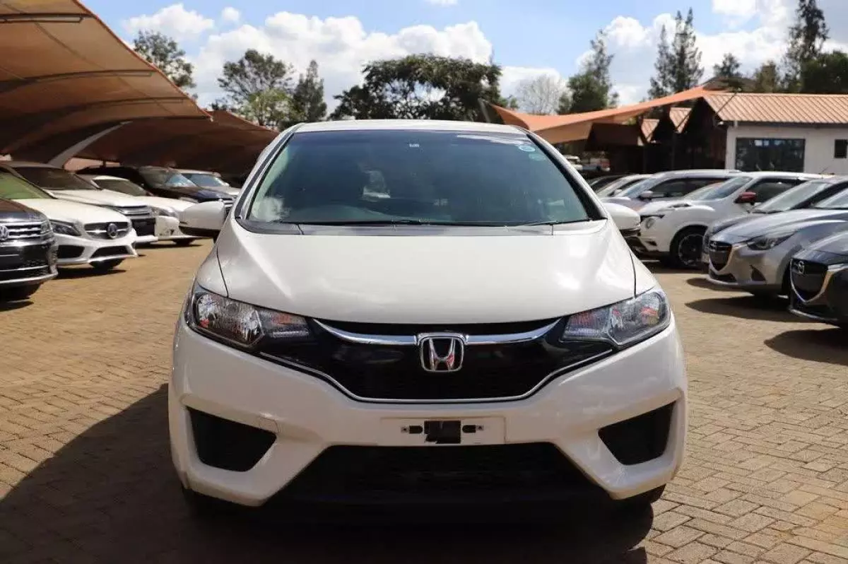 Honda Fit   - 2016