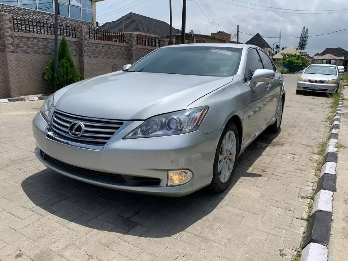 Lexus ES 350   - 2012