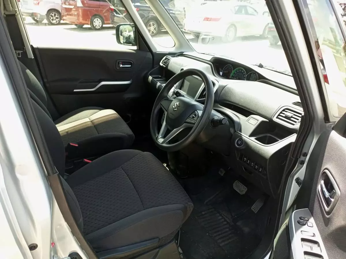SUZUKI Solio - 2015