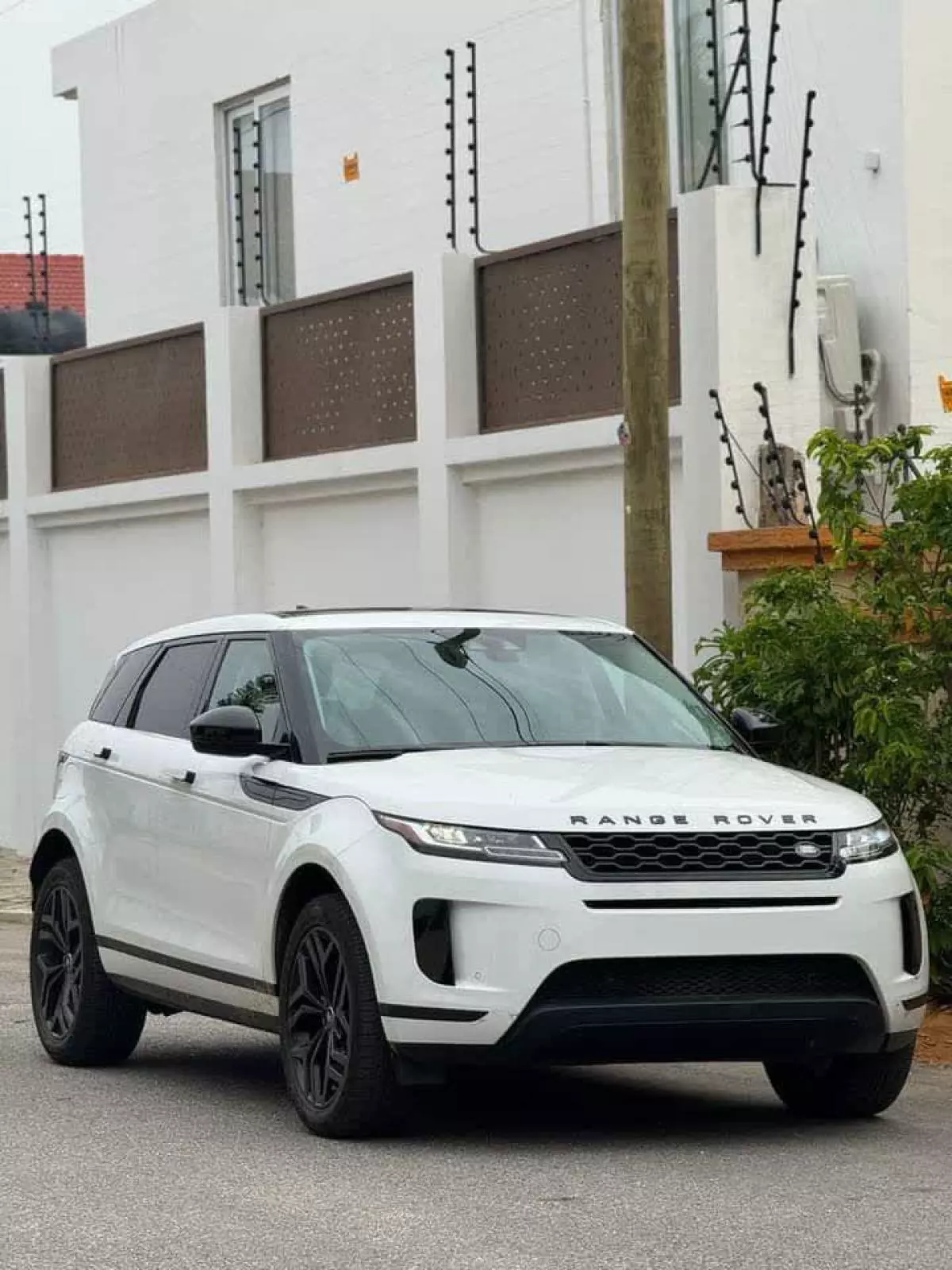 Land Rover Range Rover Evoque   - 2020