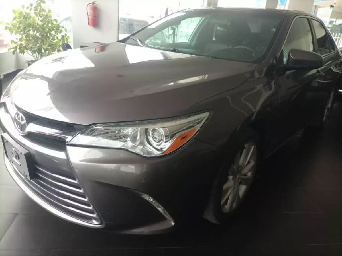 Toyota Camry - 2015