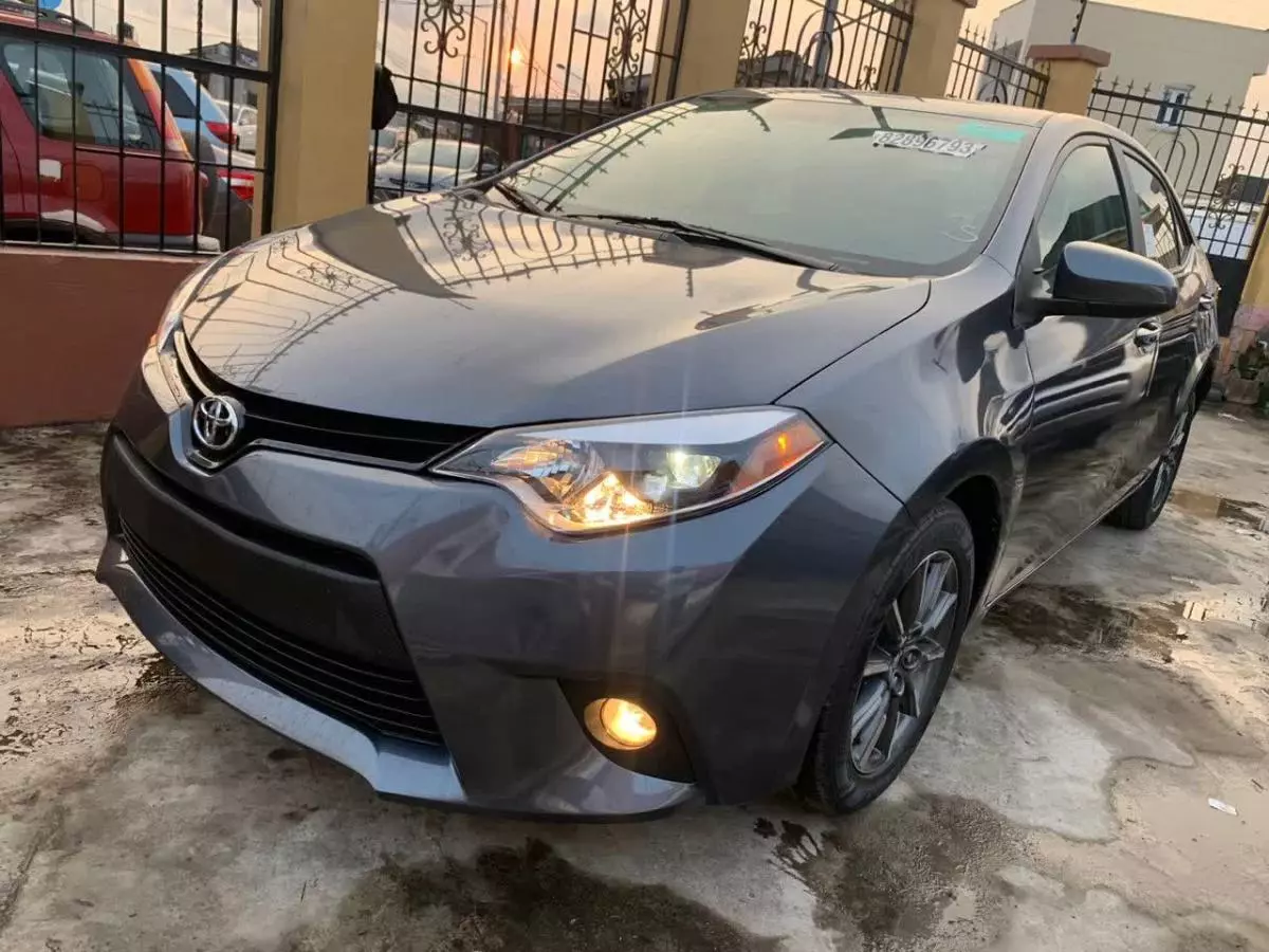 Toyota Corolla   - 2015