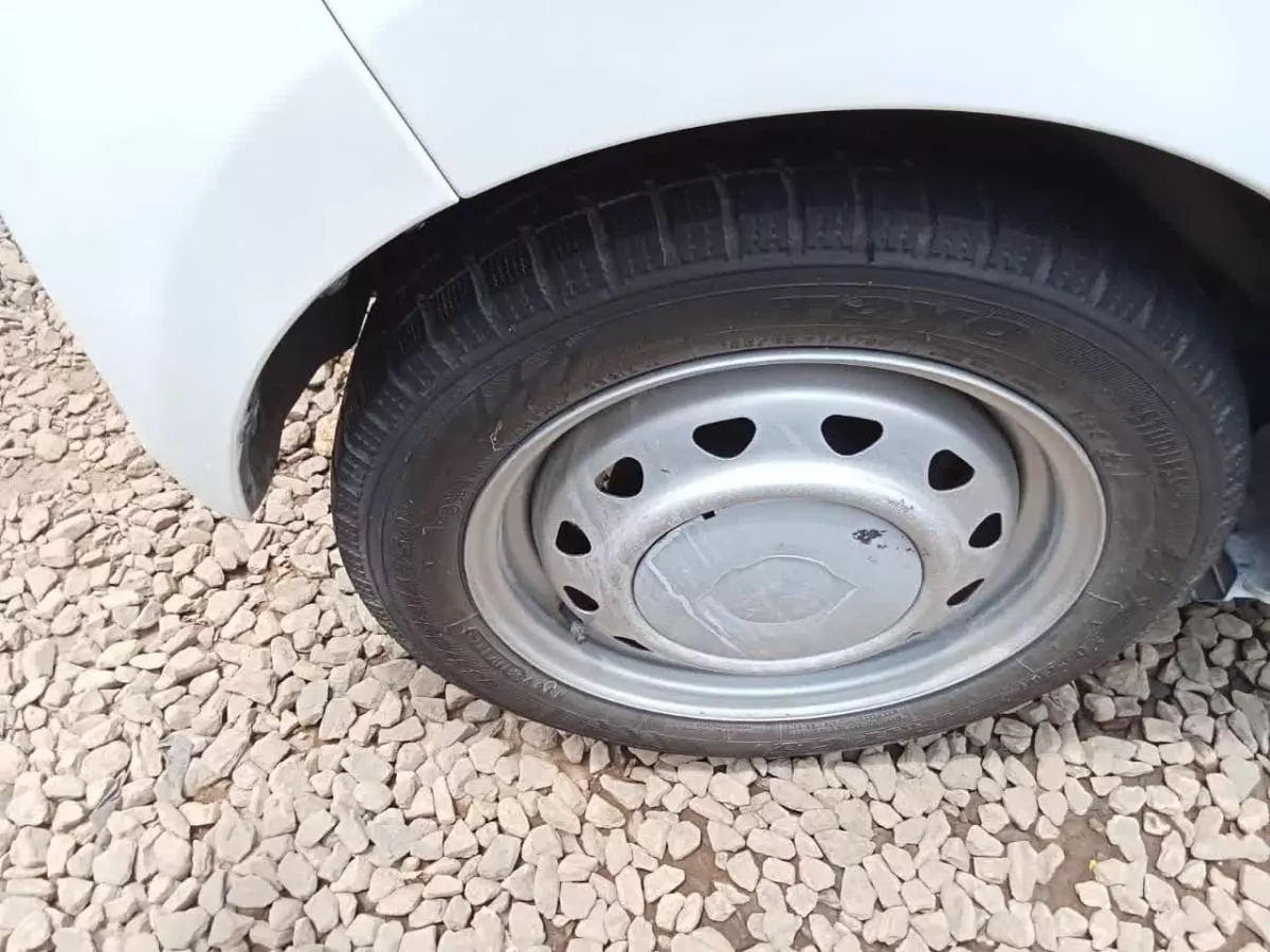 Toyota Pixis  - 2016