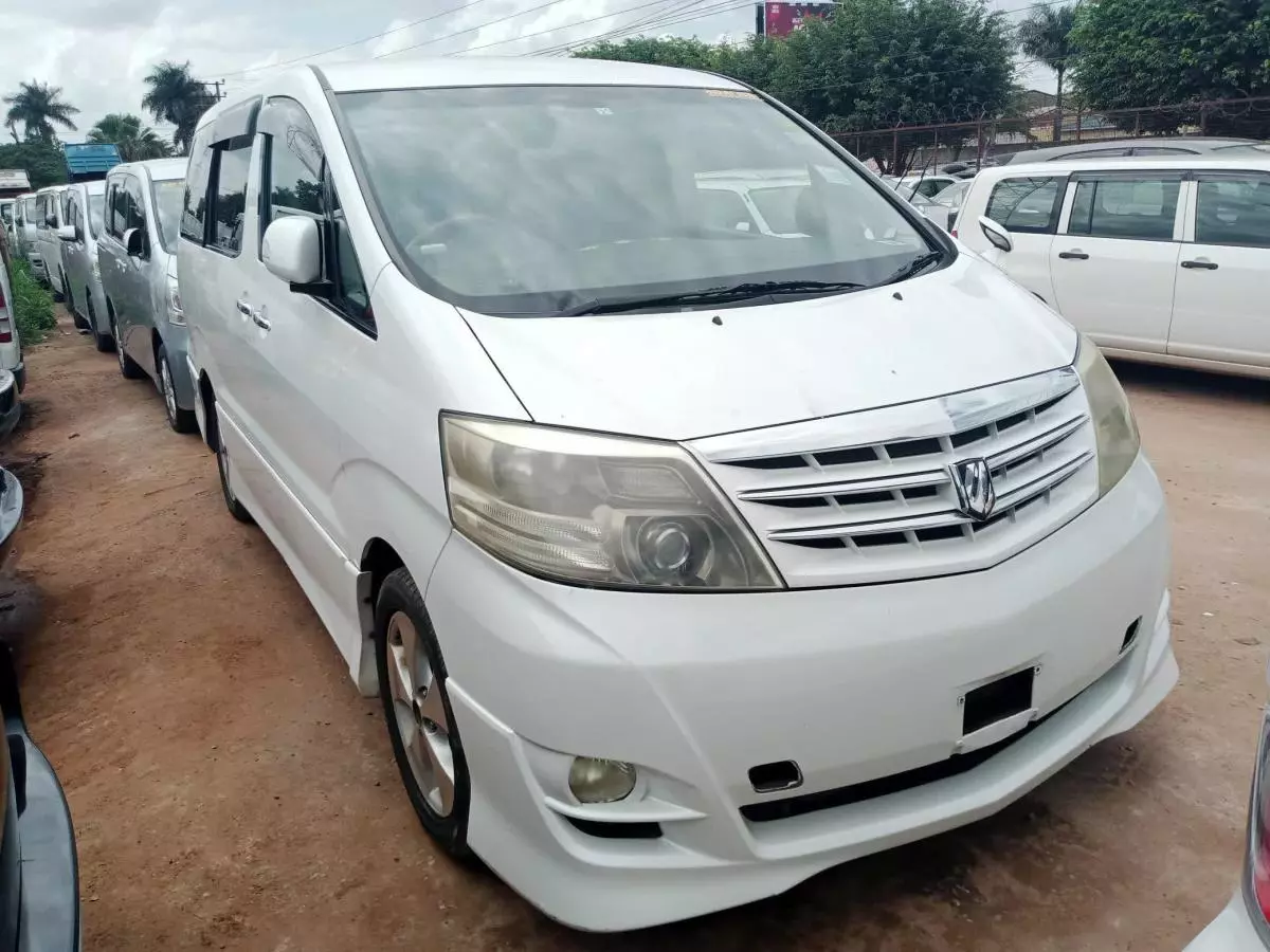 Toyota Alphard   - 2008