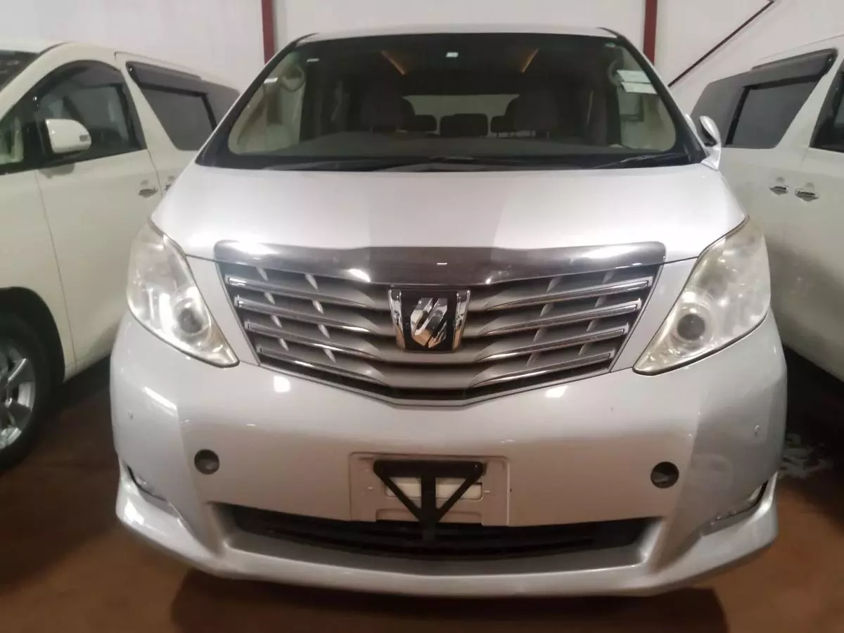 Toyota Alphard   - 2009