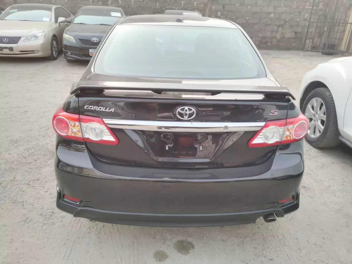 Toyota Corolla   - 2013