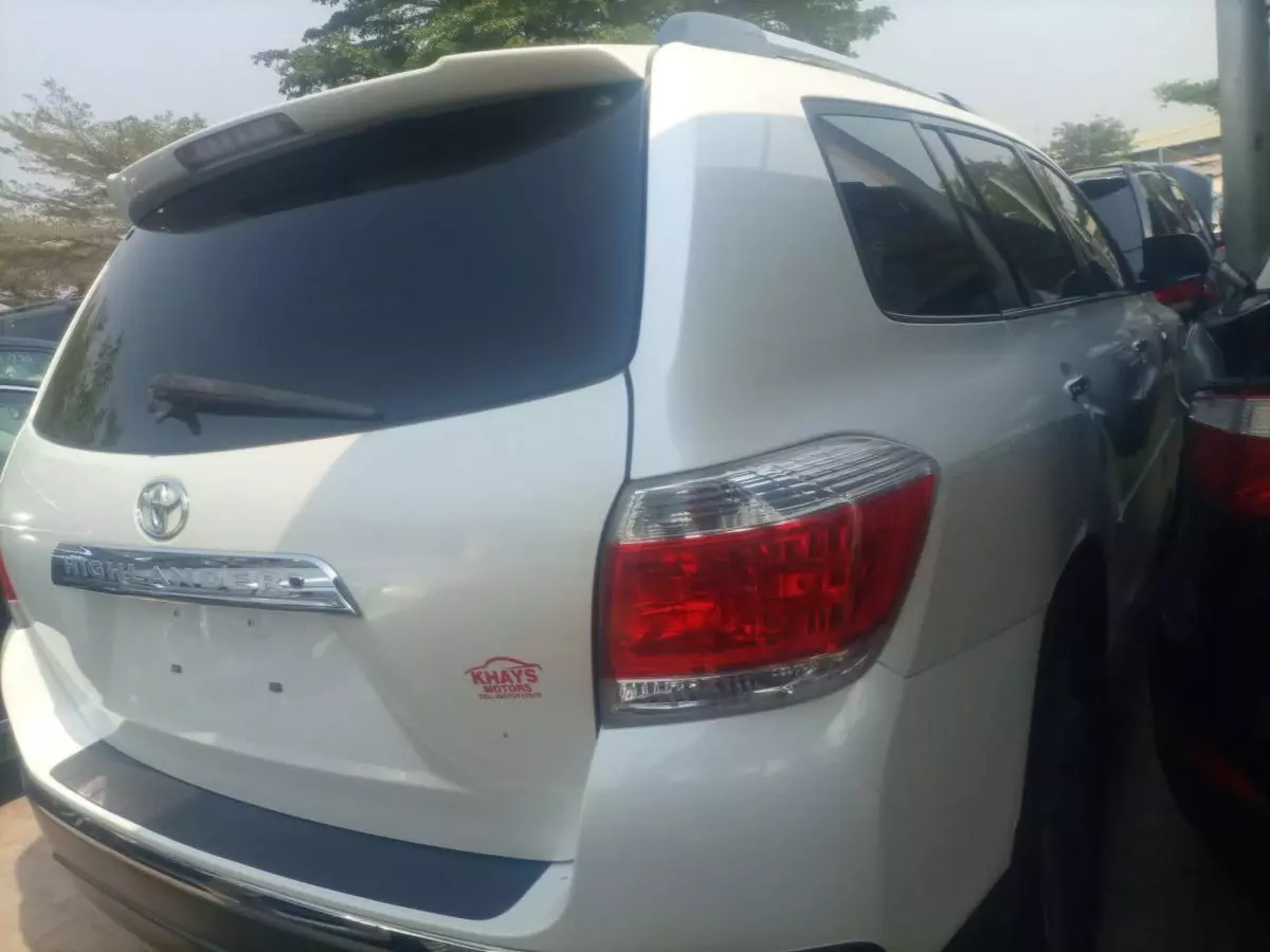 Toyota Highlander - 2012
