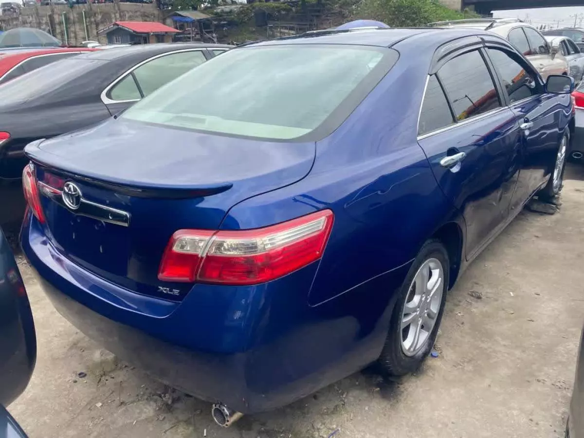 Toyota Camry - 2007
